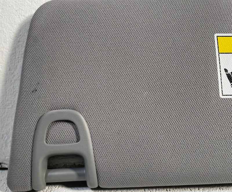 Load image into Gallery viewer, 2025-2026 ACURA ADX FRONT RIGHT PASSENGER SIDE SUN VISOR SUNVISOR GREY # 113961
