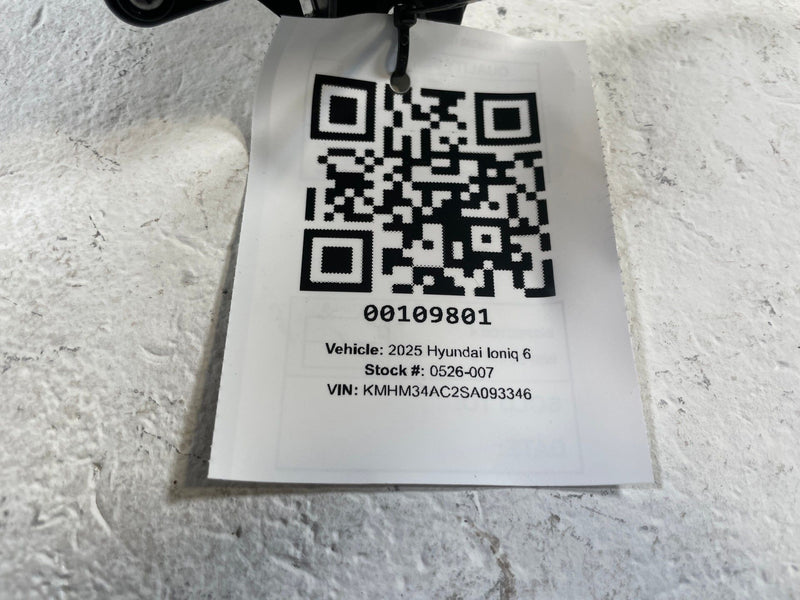 Load image into Gallery viewer, 2024-2025 HYUNDAI IONIQ 6 VCMS VEHICLE CHARGE MANAGEMENT SYSTEMS MODULE # 109801

