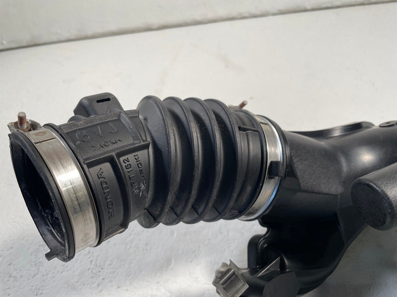 Load image into Gallery viewer, 2025-2026 ACURA ADX TURBOCHARGER INLET JOINT PIPE ASSEMBLY 17270-6VJ-A00 #113955
