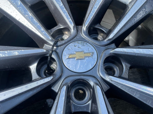 CHEVROLET EQUINOX LT 17x7-1/2 5 DOUBLE SPOKE ALLOY WHEEL RIM W/TIRE 25-26 111407