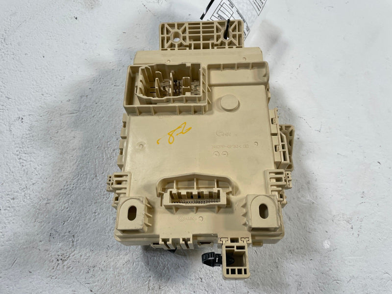 Load image into Gallery viewer, 2023-2025 HYUNDAI IONIQ 6 DASH DASHBOARD FUSE RELAY JUNCTION BOX BLOCK # 109796
