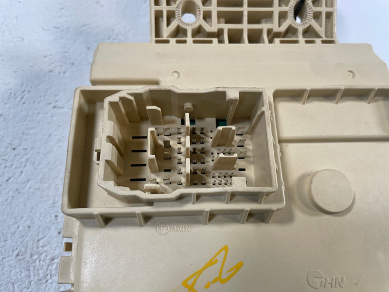 Load image into Gallery viewer, 2023-2025 HYUNDAI IONIQ 6 DASH DASHBOARD FUSE RELAY JUNCTION BOX BLOCK # 109796

