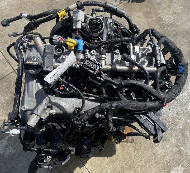Load image into Gallery viewer, CHEVROLET EQUINOX FWD ENGINE MOTOR ASSEMBLY AUTO 1.5L 43K MILES 23-25 # 111406
