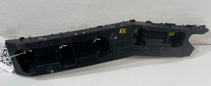 Load image into Gallery viewer, 2023-2025 HYUNDAI IONIQ 6 REAR RIGHT SIDE BUMPER MOUNT SUPPORT BRACKET # 109788
