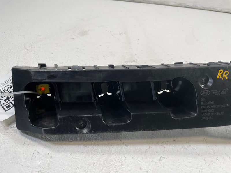 Load image into Gallery viewer, 2023-2025 HYUNDAI IONIQ 6 REAR RIGHT SIDE BUMPER MOUNT SUPPORT BRACKET # 109788
