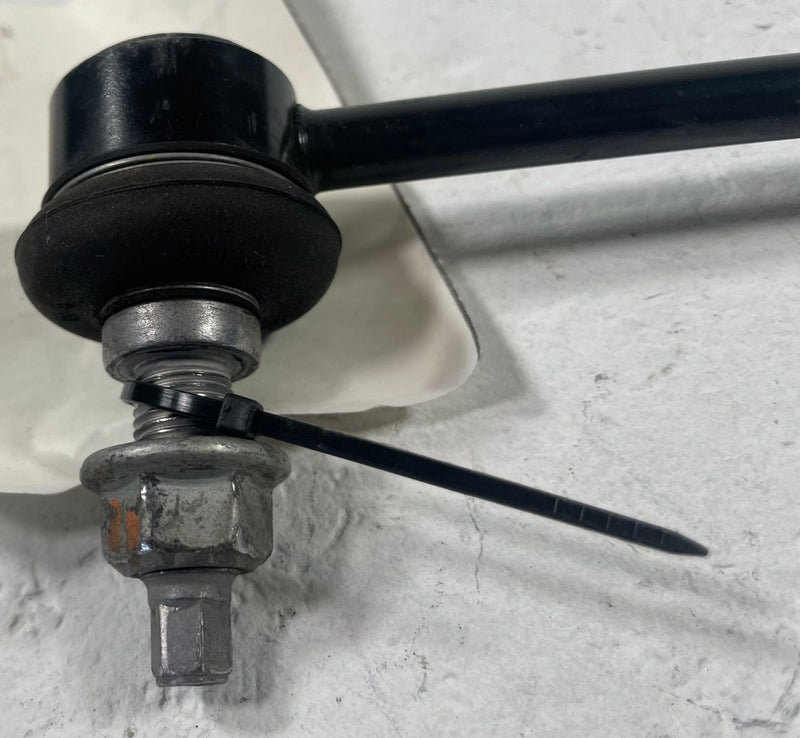 Load image into Gallery viewer, 2022-2025 HYUNDAI IONIQ 5 FRONT RIGHT SIDE STABILIZER SWAY BAR END LINK # 112576
