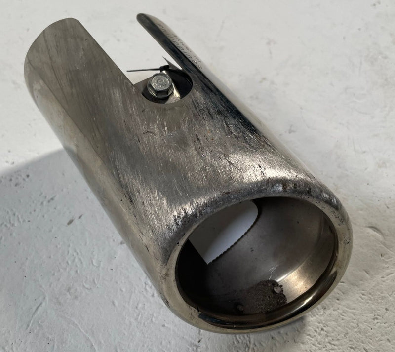 Load image into Gallery viewer, 2025 - 2026 ACURA ADX REAR RIGHT SIDE ENGINE MOTOR EXHAUST TAIL PIPE TIP #113941
