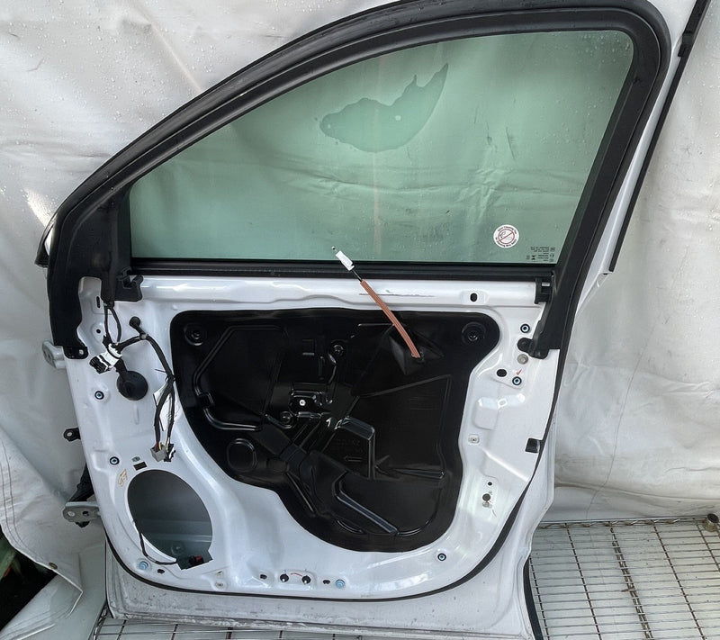 Load image into Gallery viewer, CHEVROLET EQUINOX FRONT RIGHT DOOR SHELL ASSEMBLY WHITE (WA8624) 25-26 # 111413
