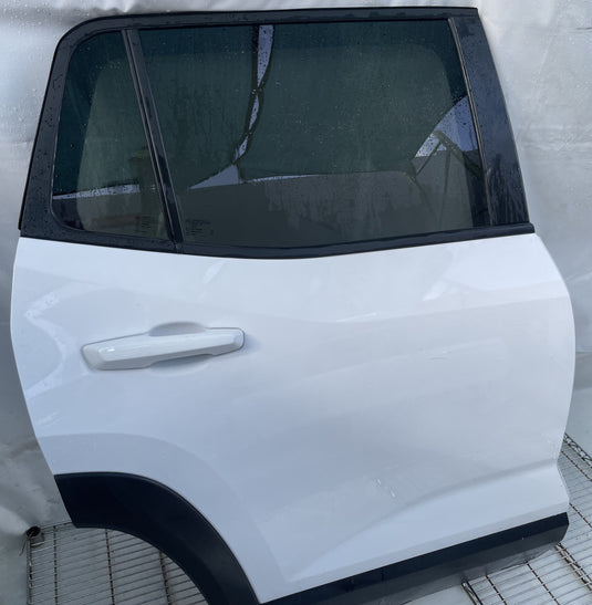 CHEVROLET EQUINOX REAR RIGHT DOOR SHELL ASSEMBLY WHITE (WA8624) 25-26 