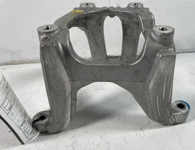 Load image into Gallery viewer, 2023 - 2025 HONDA PILOT REAR ENGINE MOTOR MOUNT SUPPORT BRACKET # 105850
