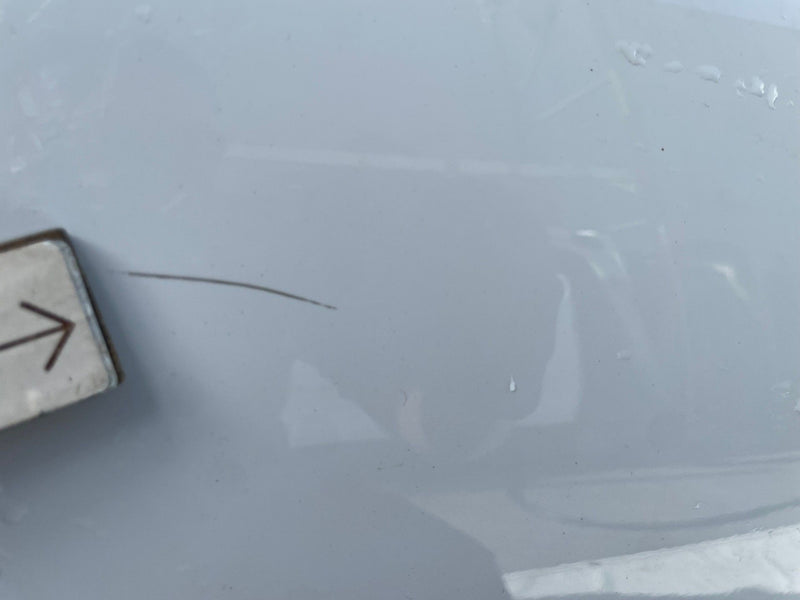 Load image into Gallery viewer, CHEVROLET EQUINOX REAR RIGHT DOOR SHELL ASSEMBLY WHITE (WA8624) 25-26 # 111412
