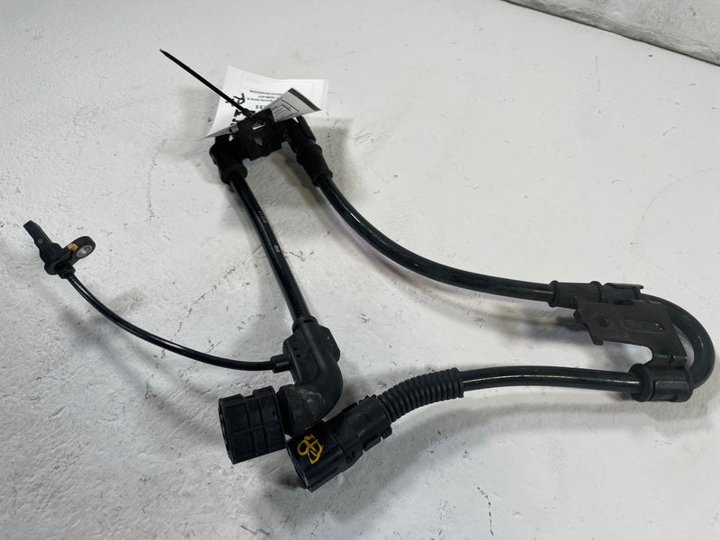 Load image into Gallery viewer, 2023-2025 HYUNDAI IONIQ 6 REAR LEFT DRIVER SIDE ABS WHEEL SPEED SENSOR # 109831
