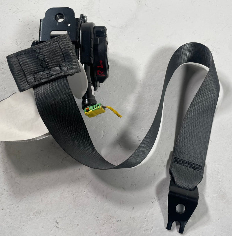 Load image into Gallery viewer, 2024 - 2026 HYUNDAI IONIQ 5 REAR LEFT SIDE SEAT BELT SEATBELT RETRACTOR # 112573
