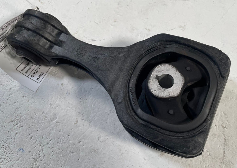 Load image into Gallery viewer, 2025 - 2026 ACURA ADX LOWER ENGINE MOTOR TORQUE ROD MOUNT BRACKET # 113948

