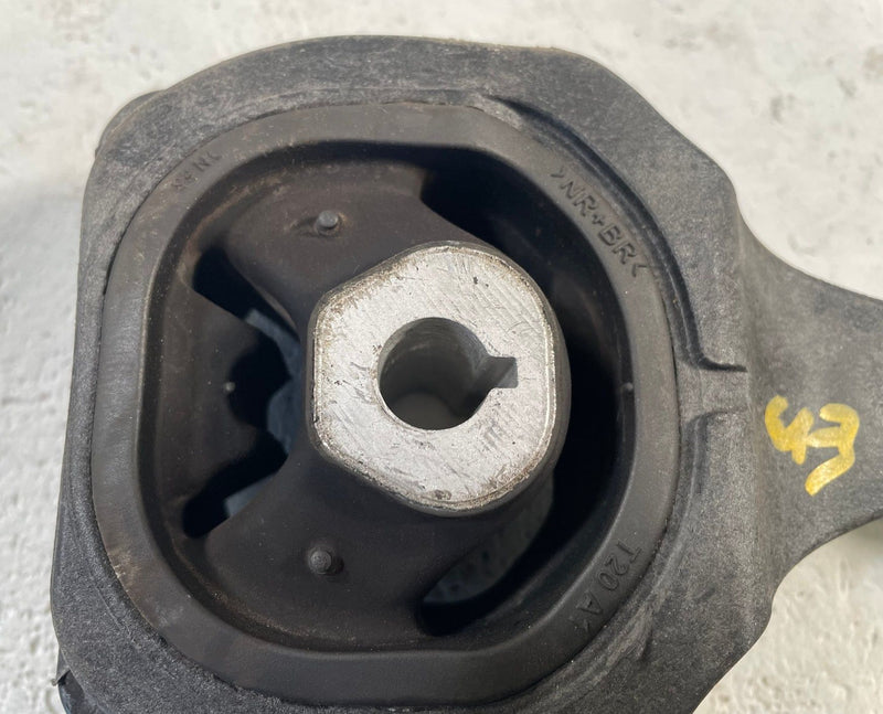 Load image into Gallery viewer, 2025 - 2026 ACURA ADX LOWER ENGINE MOTOR TORQUE ROD MOUNT BRACKET # 113948
