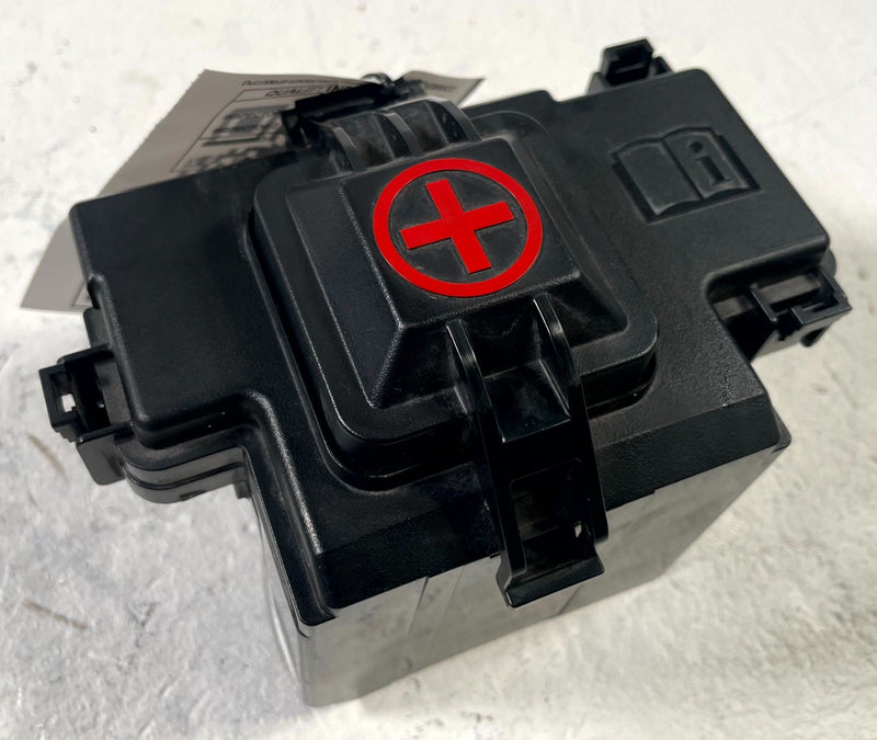 Load image into Gallery viewer, 2021-2023 ACURA TLX POSITIVE BATTERY TERMINAL MAIN FUSE LINK W/ COVER # 108977

