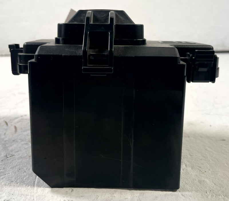 Load image into Gallery viewer, 2021-2023 ACURA TLX POSITIVE BATTERY TERMINAL MAIN FUSE LINK W/ COVER # 108977
