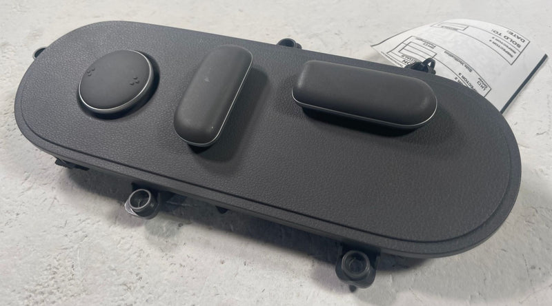 Load image into Gallery viewer, 2025-2026 HYUNDAI IONIQ 5 FRONT LEFT SIDE SEAT ADJUSTMENT CONTROL SWITCH #112593
