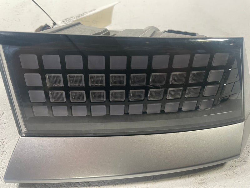 Load image into Gallery viewer, 25-26 HYUNDAI IONIQ 5 REAR RIGHT PASSENGER SIDE LED OUTER TAILLIGHT LAMP #112589
