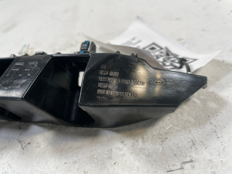 Load image into Gallery viewer, 2023-2025 HYUNDAI IONIQ 6 FRONT LEFT SIDE BUMPER MOUNT SUPPORT BRACKET # 109824
