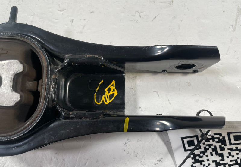 Load image into Gallery viewer, 19-25 MAZDA CX-5 REAR ENGINE MOTOR TORQUE ROD MOUNT STRUT BRACKET 2.5L # 111171
