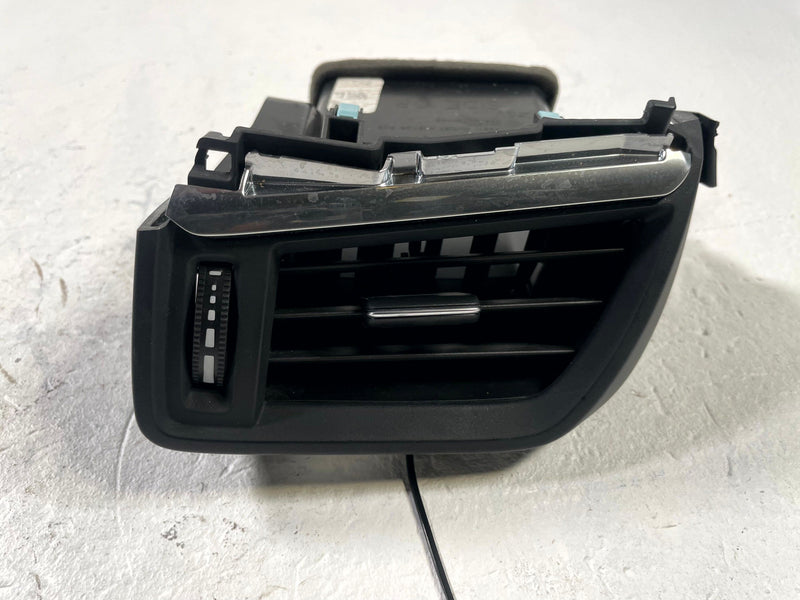 Load image into Gallery viewer, 2021-2023 ACURA TLX DASHBOARD LEFT OUTER A/C AIR VENT GRILLE TRIM # 108972

