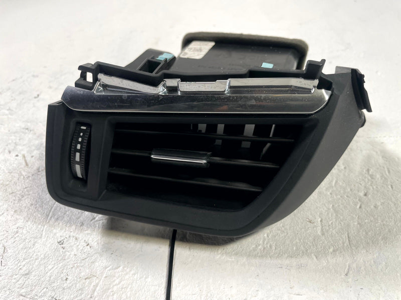 Load image into Gallery viewer, 2021-2023 ACURA TLX DASHBOARD LEFT OUTER A/C AIR VENT GRILLE TRIM # 108972
