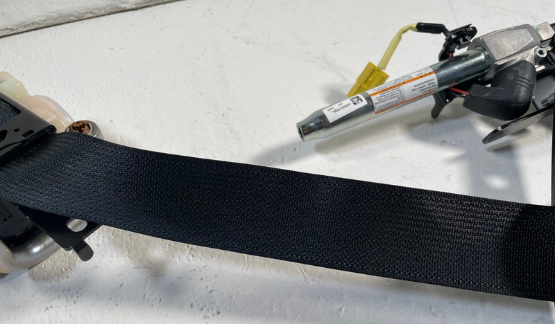 Load image into Gallery viewer, 25-26 ACURA ADX FRONT RIGHT PASSENGER SIDE SEAT BELT SEATBELT RETRACTOR # 113960
