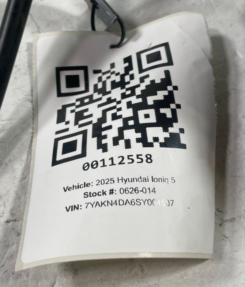 Load image into Gallery viewer, 2025 - 2026 HYUNDAI IONIQ 5 BCM BODY CONTROL MODULE UNIT 954A0-PI000 # 112558
