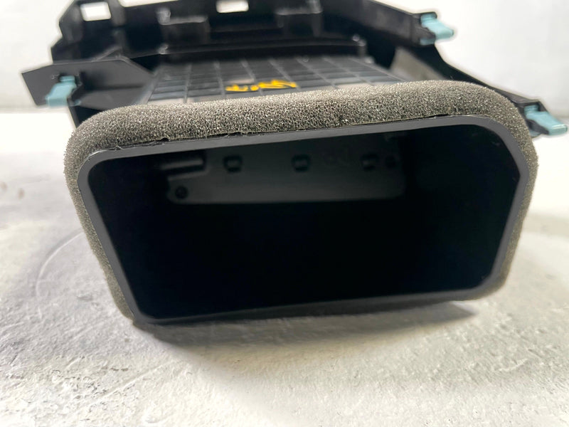 Load image into Gallery viewer, 2021-2023 ACURA TLX DASHBOARD LEFT OUTER A/C AIR VENT GRILLE TRIM # 108972
