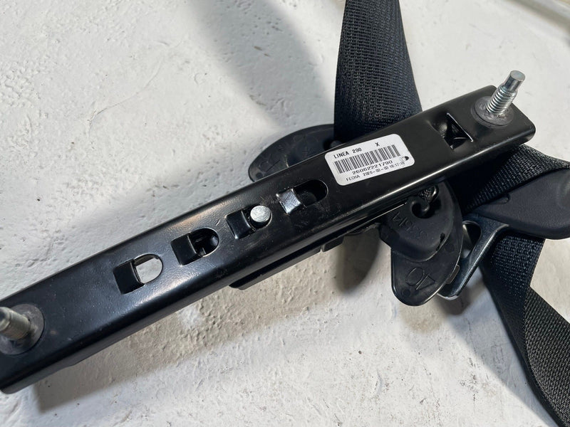 Load image into Gallery viewer, 25-26 ACURA ADX FRONT RIGHT PASSENGER SIDE SEAT BELT SEATBELT RETRACTOR # 113960
