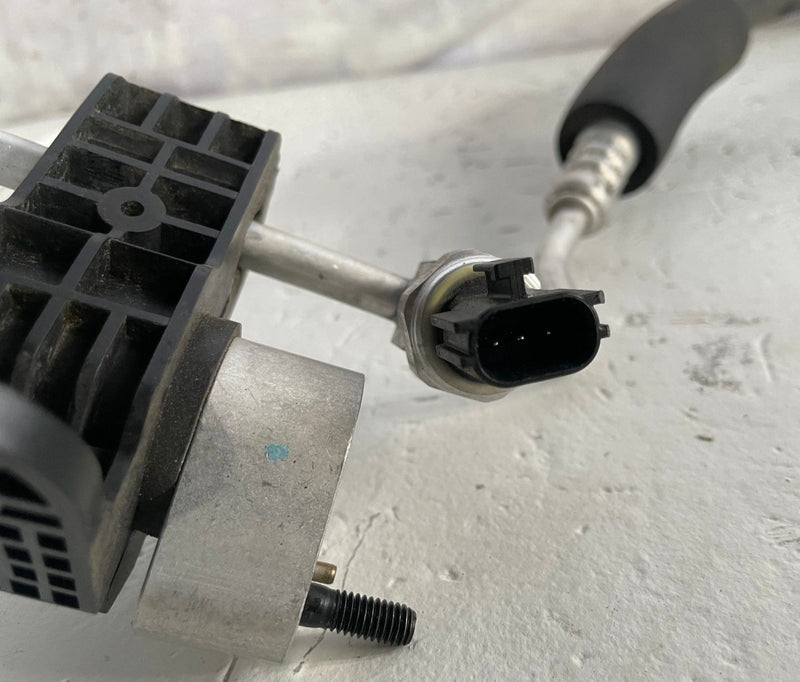 Load image into Gallery viewer, 2019-2026 GENESIS G70 AC A/C AIR CONDITIONING SUCTION &amp; LIQUID PIPE LINE #113899
