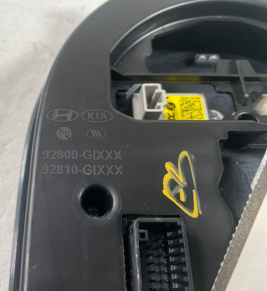 2025-2026 HYUNDAI IONIQ 5 OVERHEAD ROOF CONSOLE DOME LIGHT LAMP SWITCH