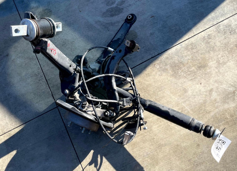 Load image into Gallery viewer, 2019 - 2022 ACURA ILX REAR LEFT DRIVER SIDE SUSPENSION KNEE ASSEMBLY # 107079
