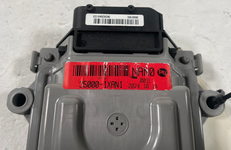 Load image into Gallery viewer, 2025-2026 HYUNDAI IONIQ 5 VEHICLE CHARGE MANAGEMENT SYSTEMS VCMS MODULE # 112565
