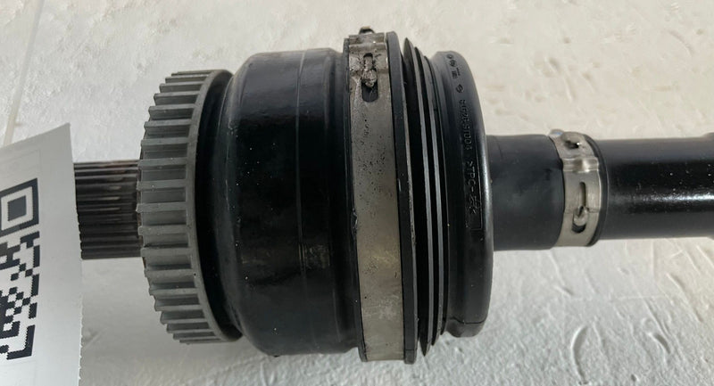 Load image into Gallery viewer, 19-26 GENESIS G70 REAR RIGHT PASSENGER SIDE AXLE SHAFT 49601-G9200 2.0L # 113904
