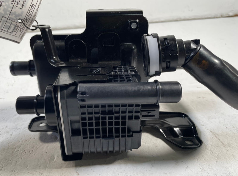 Load image into Gallery viewer, 2025 - 2026 ACURA ADX VAPOR CANISTER LEAK DETECTION PUMP &amp; FILTER # 113943
