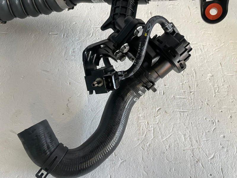 Load image into Gallery viewer, 19-23 GENESIS G70 RIGHT INTERCOOLER AIR INTAKE INLET HOSE TUBE PIPE 2.0L #113892
