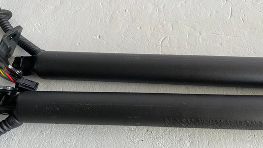 22-25 KIA TELLURIDE REAR LEFT & RIGHT TAILGATE SHOCK STRUT LIFT SUPPORT