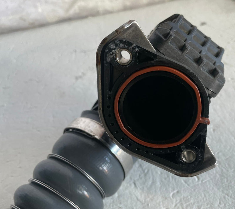 Load image into Gallery viewer, 19-23 GENESIS G70 RIGHT INTERCOOLER AIR INTAKE INLET HOSE TUBE PIPE 2.0L #113892
