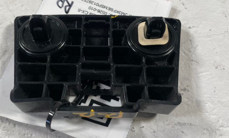 Load image into Gallery viewer, 2017 - 2025 MAZDA CX-5 REAR RIGHT SIDE WHEEL ARCH FLARE MOLDING BRACKET # 111168
