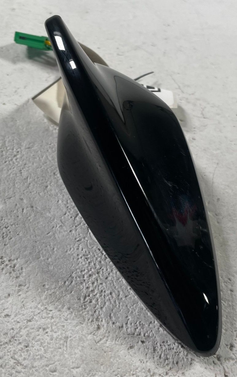 Load image into Gallery viewer, 2025 - 2026 HYUNDAI IONIQ 5 TOP ROOF SHARK FIN RADIO ANTENNA BLACK # 112562
