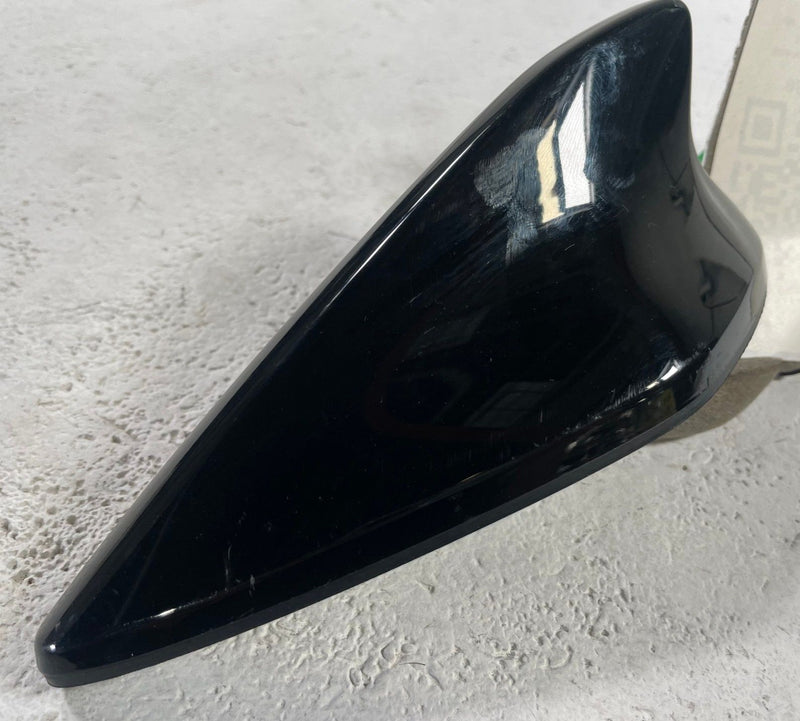 Load image into Gallery viewer, 2025 - 2026 HYUNDAI IONIQ 5 TOP ROOF SHARK FIN RADIO ANTENNA BLACK # 112562
