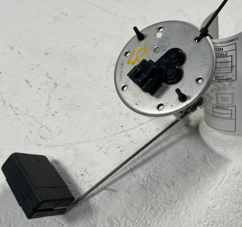 Load image into Gallery viewer, 2013 - 2025 MAZDA CX-5 RIGHT FUEL TANK GAUGE SENDING UNIT KE7060970 # 111142
