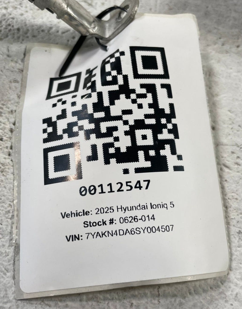 Load image into Gallery viewer, 2025-26 HYUNDAI IONIQ 5 POSITIVE BATTERY CABLE WIRE HARNESS 91850-PI010 #112547

