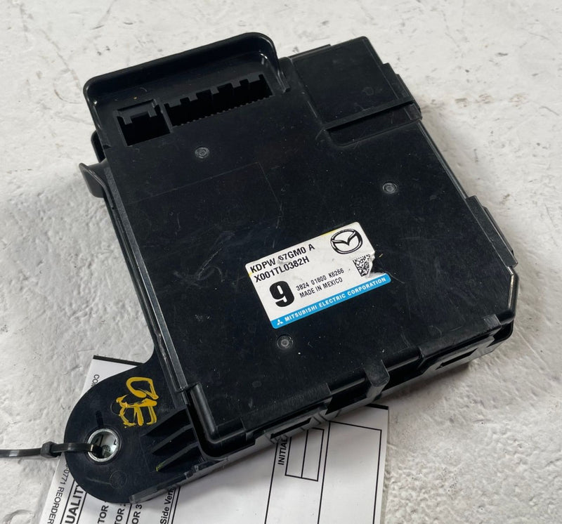 Load image into Gallery viewer, 2022-2024 MAZDA CX-5 GATEWAY COMPUTER CONTROL MODULE UNIT KDPW67GM0A # 111133
