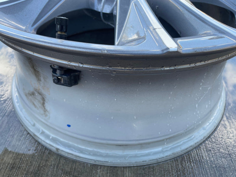 Load image into Gallery viewer, ACURA ADX 18X7 5 DOUBLE SPOKE GRAY METALLIC ALLOY WHEEL RIM 2025-2026 # 114037
