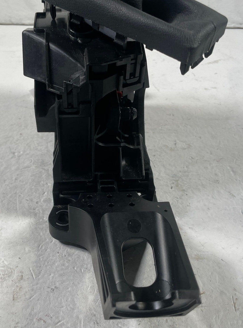 Load image into Gallery viewer, 2022 - 2025 TOYOTA TUNDRA SEQUOIA AUTOMATIC GEAR SHIFTER ASSEMBLY 3.4L # 108443
