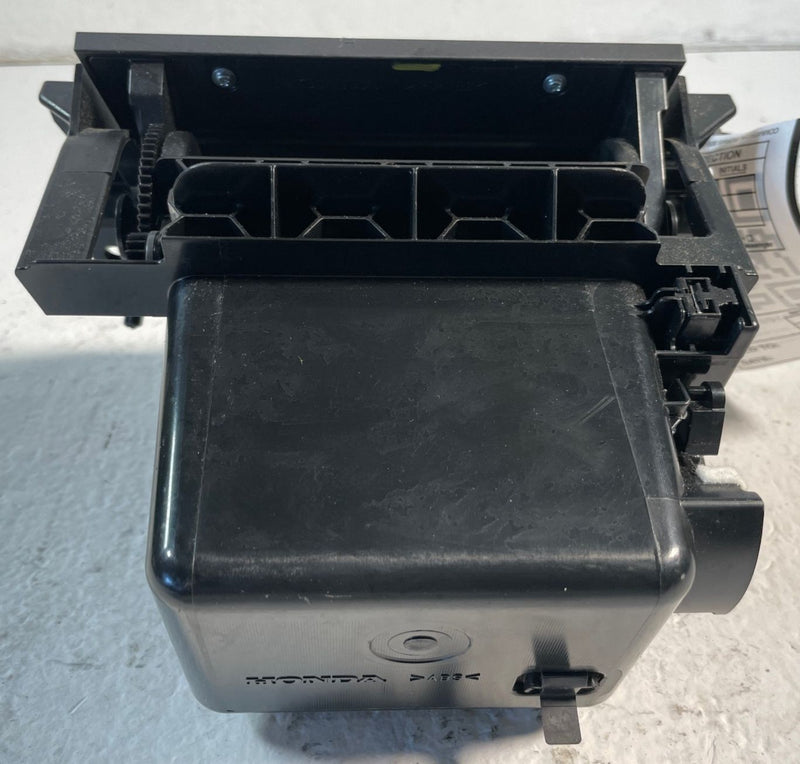 Load image into Gallery viewer, 2019-2022 ACURA ILX CENTER CONSOLE STORAGE COMPARTMENT POCKET TRAY BOX # 106999
