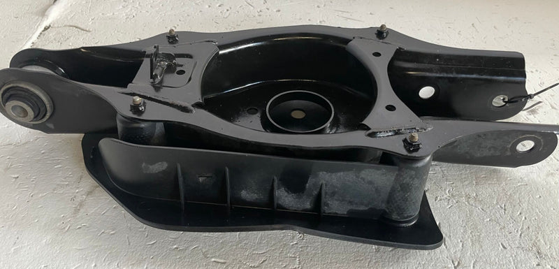 Load image into Gallery viewer, 22-26 GENESIS G70 REAR LEFT DRIVER SIDE LOWER CONTROL ARM SPRING PERCH # 113887

